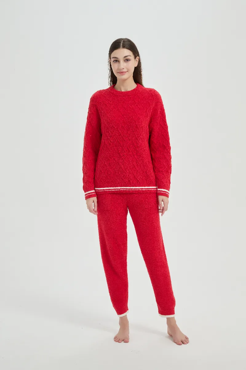 Loose Fit Peluş Kırmızı Kadın Polar Pijama Takımı Loose Fit Peluş Kırmızı Kadın Polar Pijama Takımı
